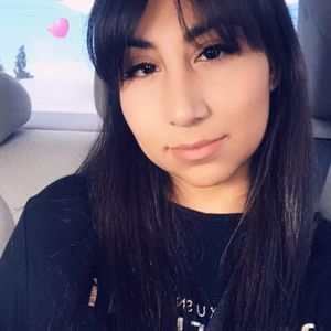 Meet your Posher, Yesenia